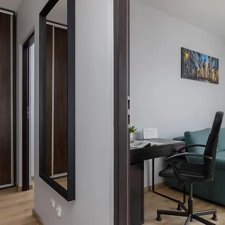 Stylish With Balcony & Parking Cracow By Renters * Krakkó