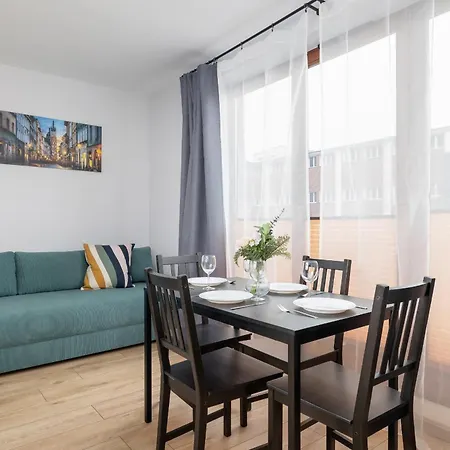 Stylish With Balcony & Parking Cracow By Renters Apartment *