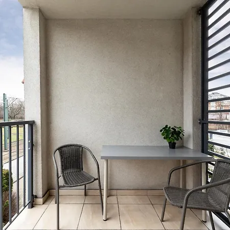 Stylish With Balcony & Parking Cracow By Renters Apartment Krakow