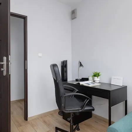 Stylish With Balcony & Parking Cracow By Renters *